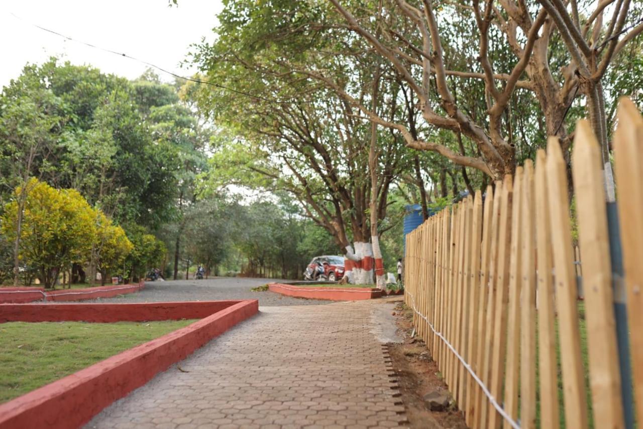 Bed and Breakfast Nisarg Farm Mulshi Exterior foto