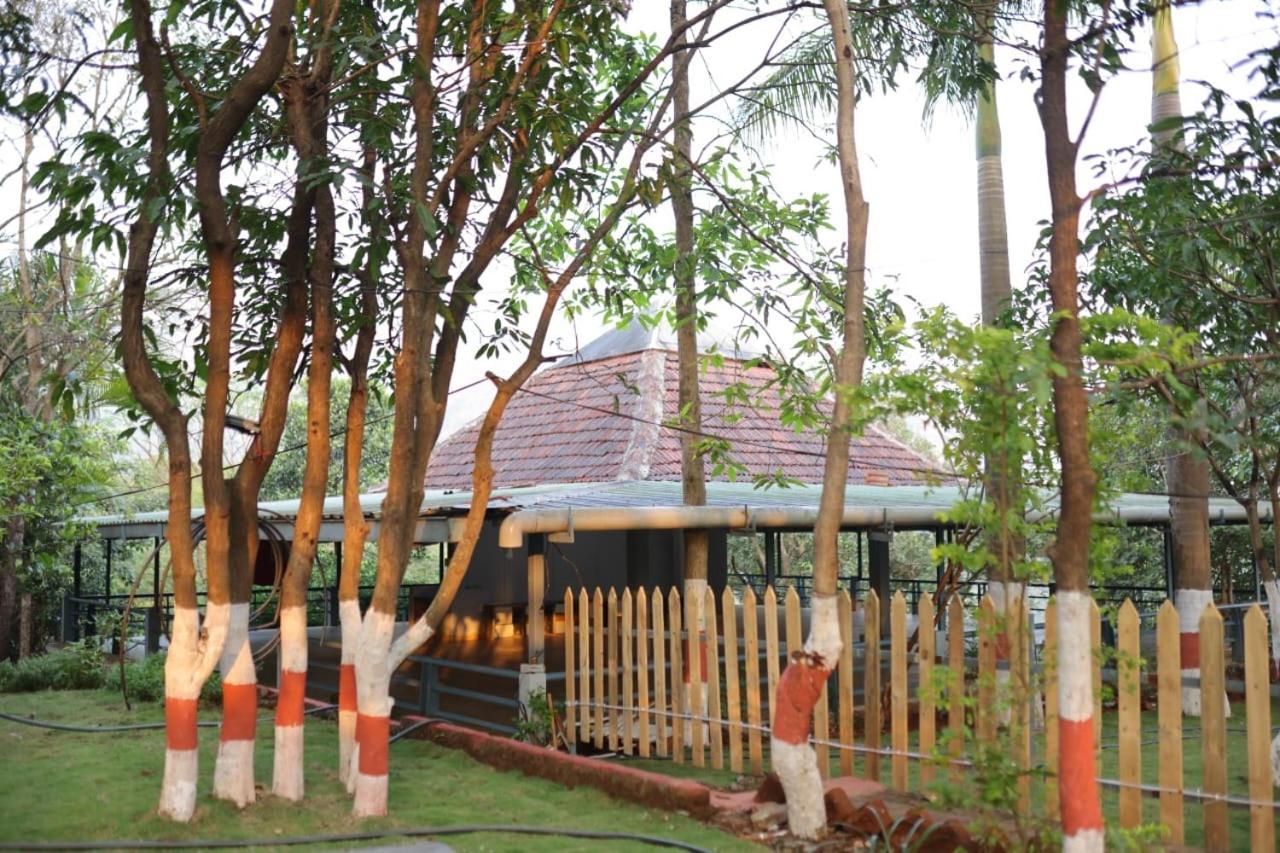 Bed and Breakfast Nisarg Farm Mulshi Exterior foto